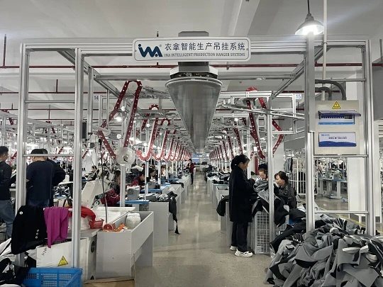Intelligent hanging production line