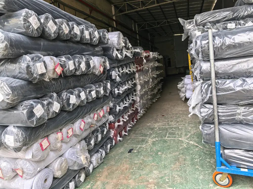 Knitted fabric rolls for T-shirt production